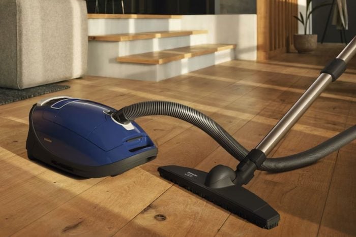 Miele C3 Comfort XL - Bagged Cylinder Vacuum Cleaner - Image 2