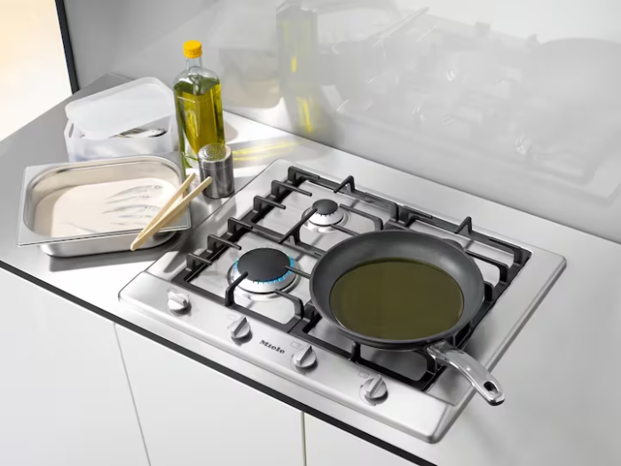 KM2010 650mm gas hob - 7113300