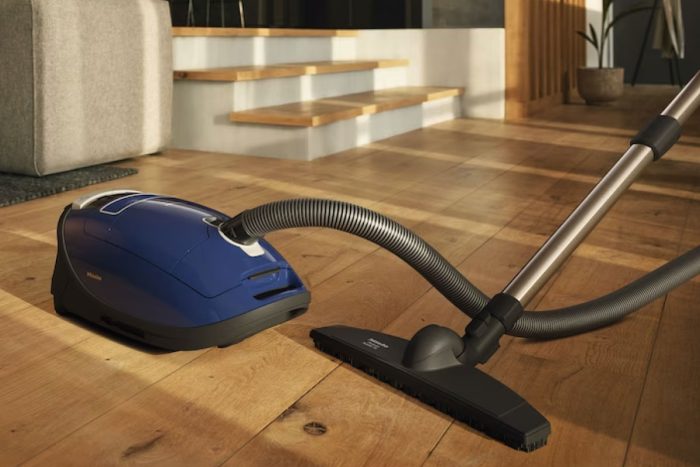 Miele C3 Comfort XL - Bagged Cylinder Vacuum Cleaner - Image 2
